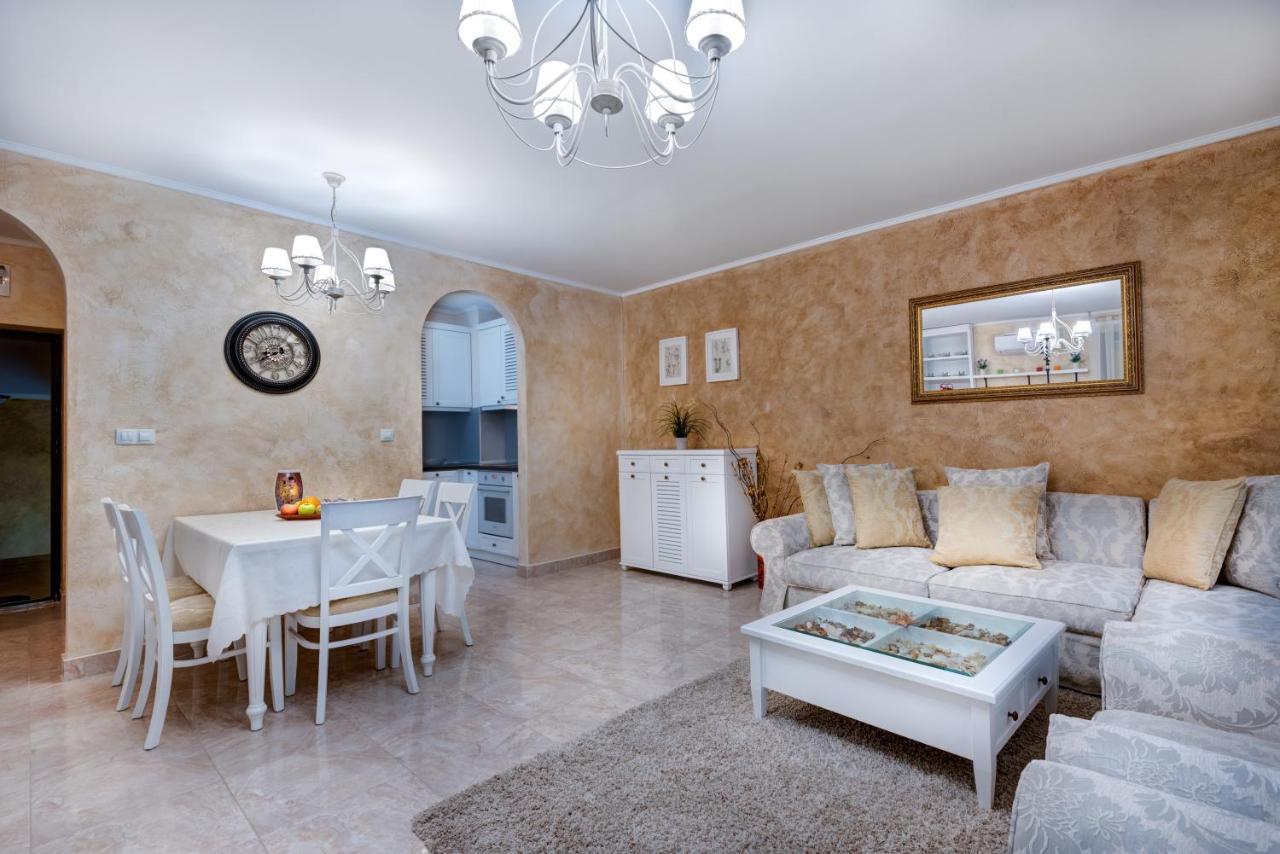 Aparthotel Esteban Vip Club 2*